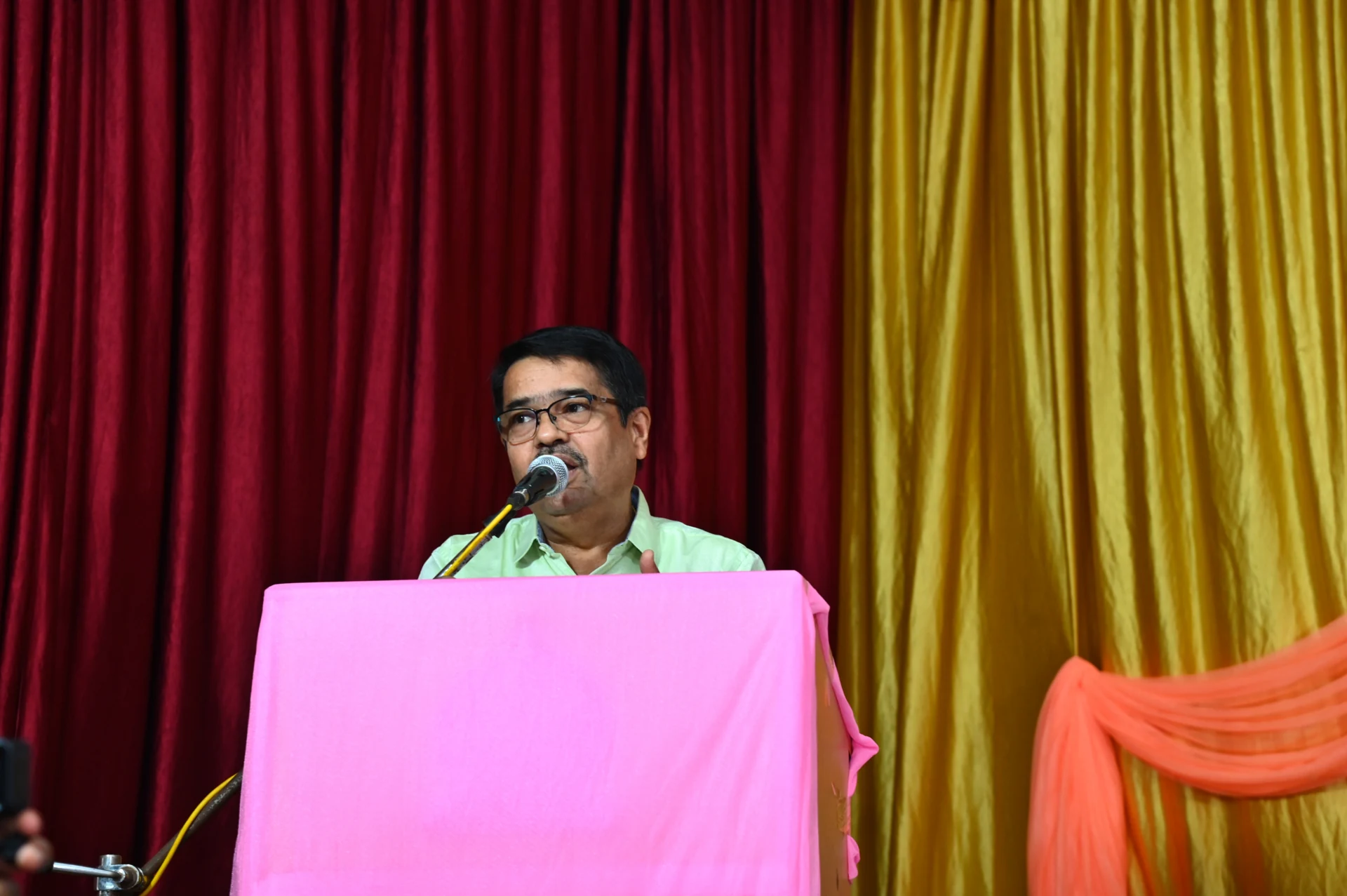 Shri H. N. Naik, Treasurer of the SKC Trust, speaks in the 4th anniversary function of the Trust